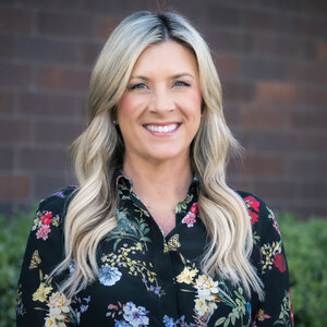 Headshot of Nikki Brubaker